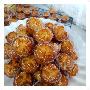 مینی کیک یزدی با هل و گلاب و زعفران اعلا کیلویی